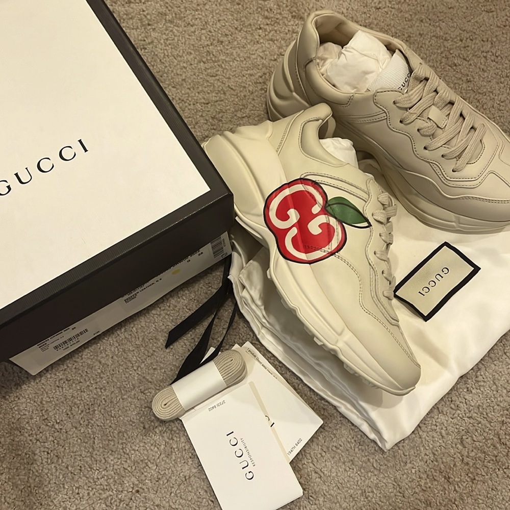 BRAND NEW Gucci Apollo sneakers Apple